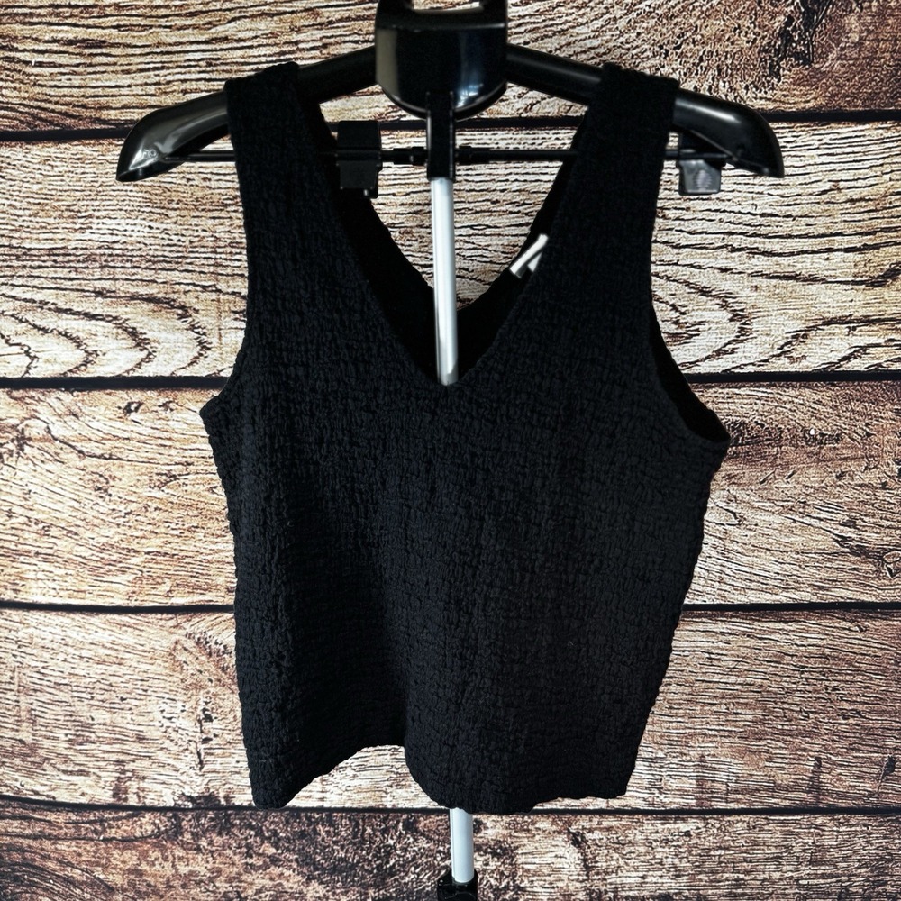 A New Day Black Textured Sleeveless‎ V-Neck Crop Top Size L